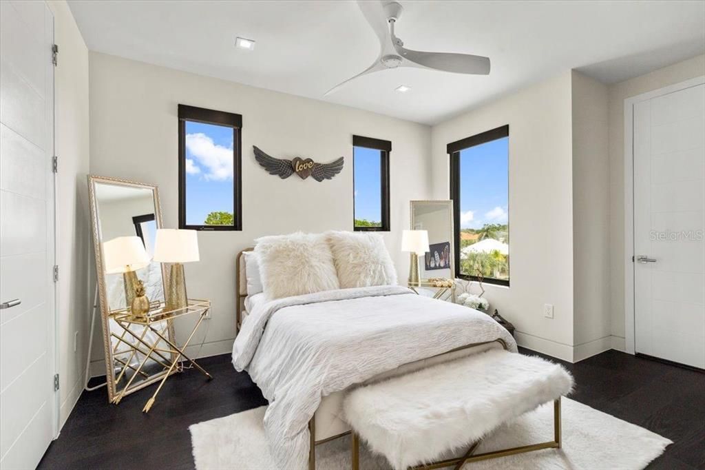 En Venta: $6,995,000 (6 camas, 6 baños, 7250 Pies cuadrados)