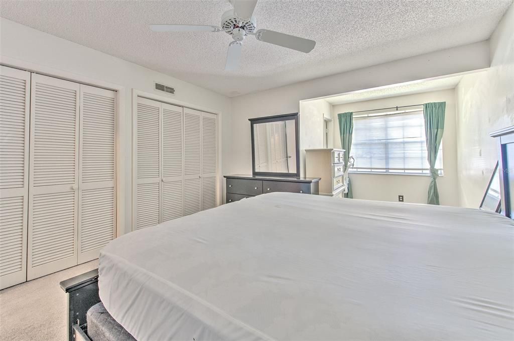 For Sale: $158,000 (2 beds, 2 baths, 1284 Square Feet)