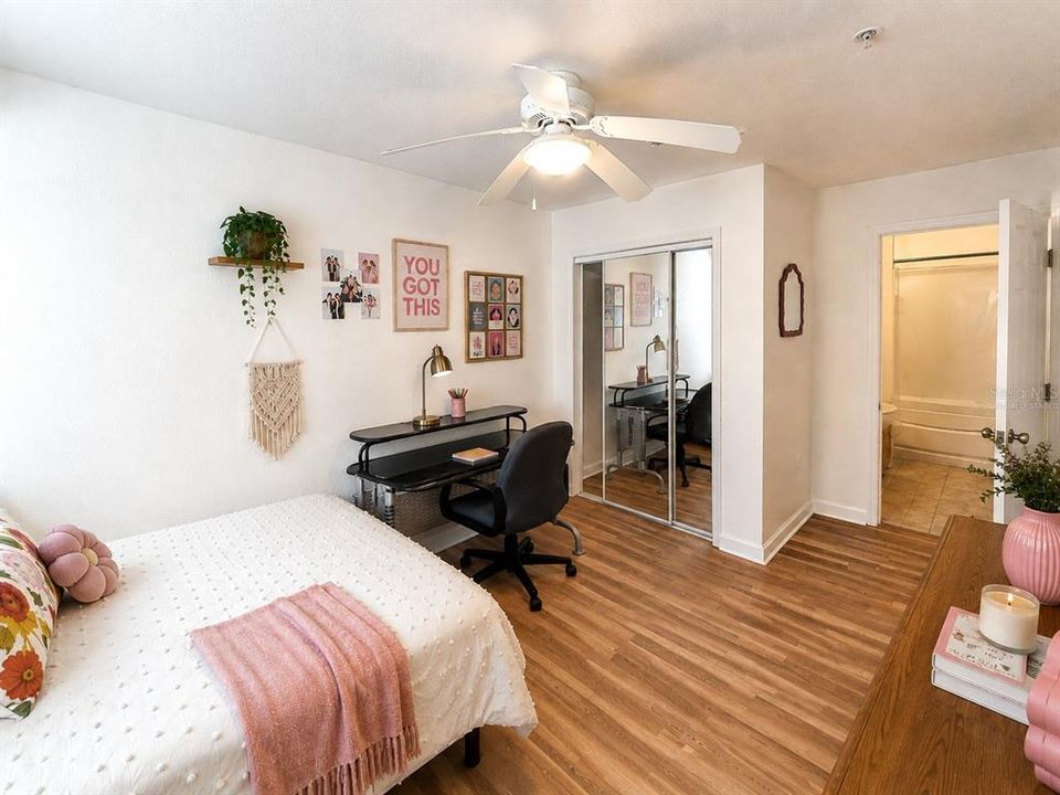 En Venta: $349,000 (4 camas, 4 baños, 1424 Pies cuadrados)