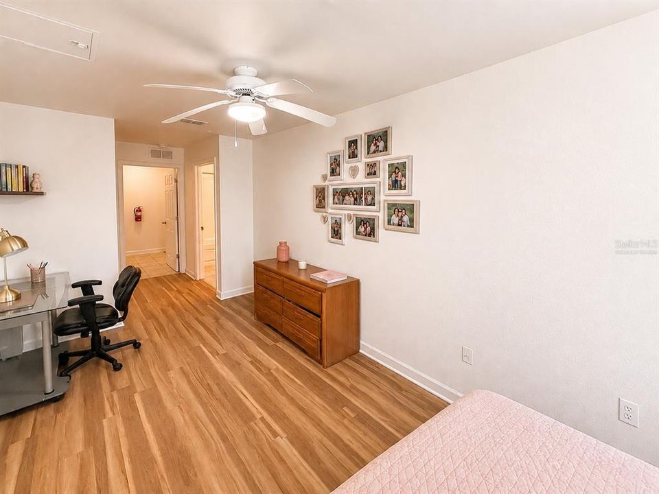 En Venta: $349,000 (4 camas, 4 baños, 1424 Pies cuadrados)