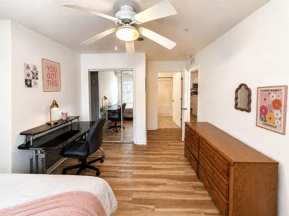 En Venta: $349,000 (4 camas, 4 baños, 1424 Pies cuadrados)