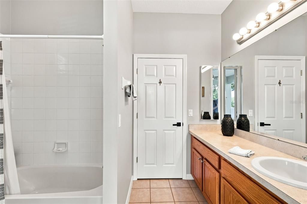 For Sale: $439,900 (4 beds, 3 baths, 2166 Square Feet)