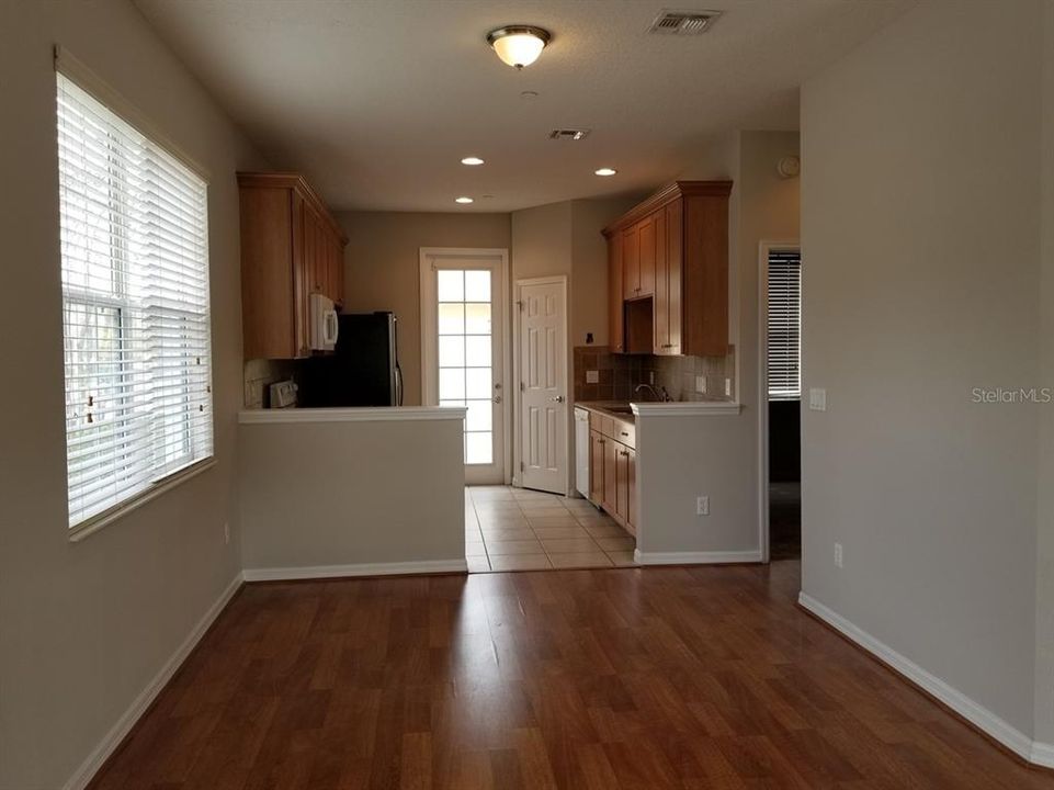 For Rent: $2,350 (4 beds, 3 baths, 1504 Square Feet)
