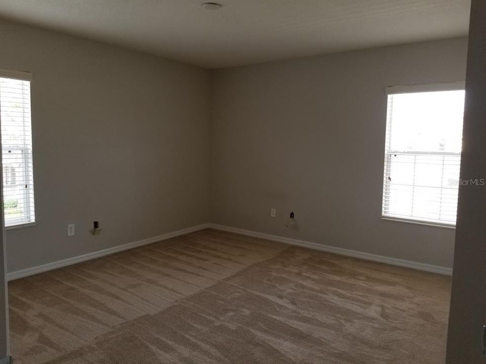For Rent: $2,350 (4 beds, 3 baths, 1504 Square Feet)