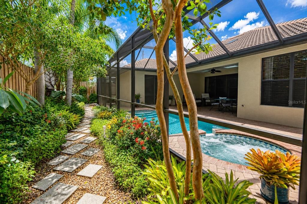 For Sale: $629,500 (2 beds, 2 baths, 2095 Square Feet)