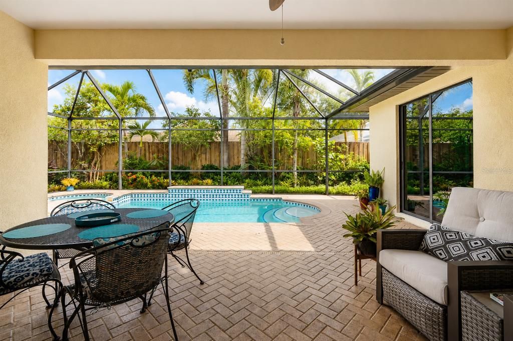 For Sale: $629,500 (2 beds, 2 baths, 2095 Square Feet)