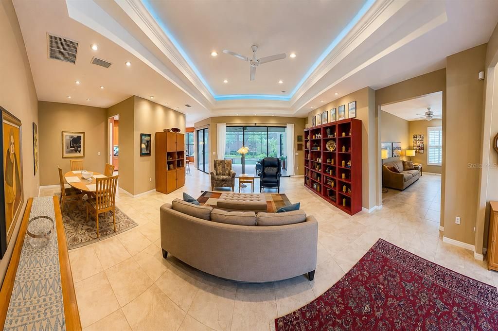 For Sale: $629,500 (2 beds, 2 baths, 2095 Square Feet)