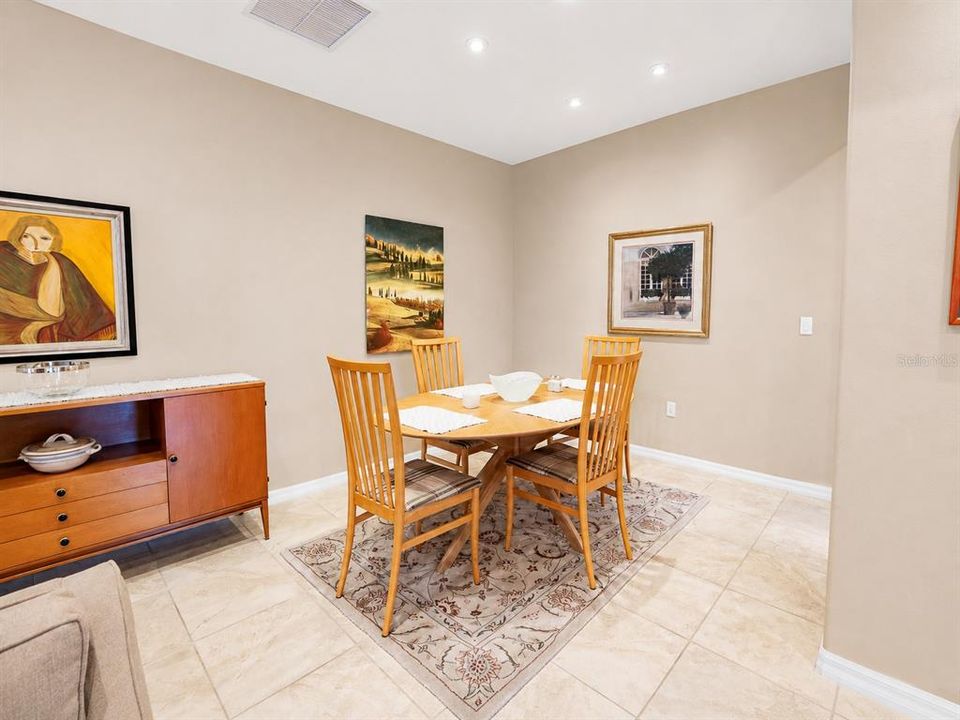 For Sale: $629,500 (2 beds, 2 baths, 2095 Square Feet)