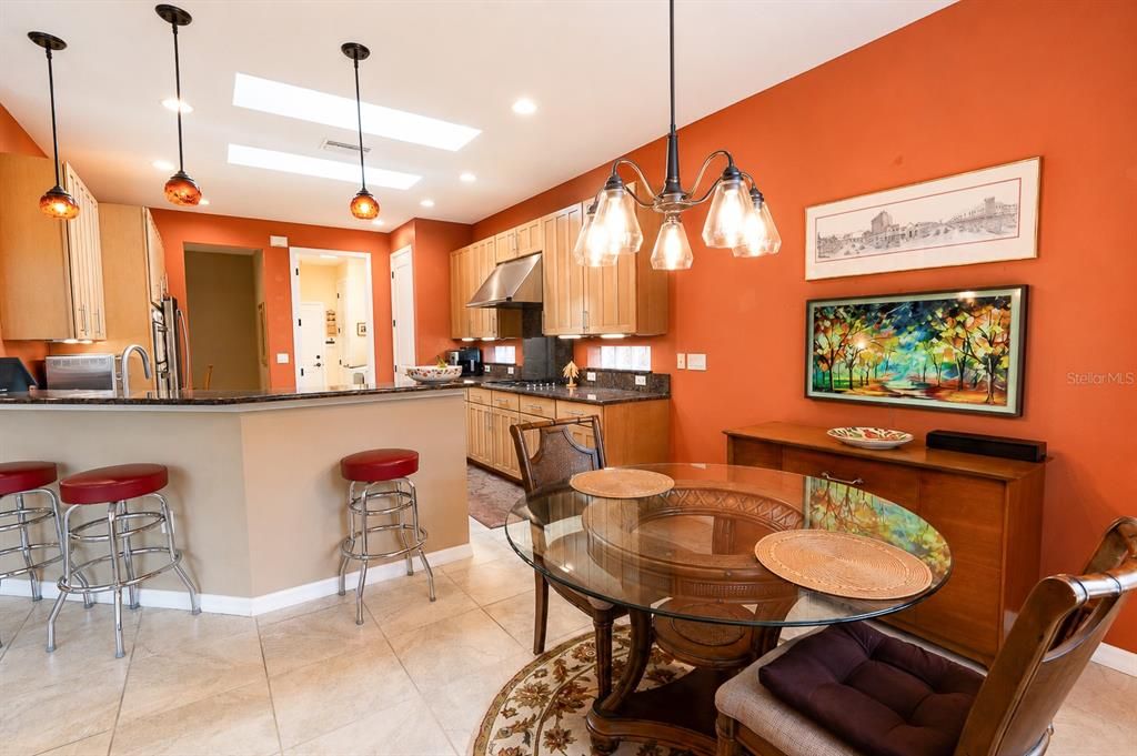 For Sale: $629,500 (2 beds, 2 baths, 2095 Square Feet)