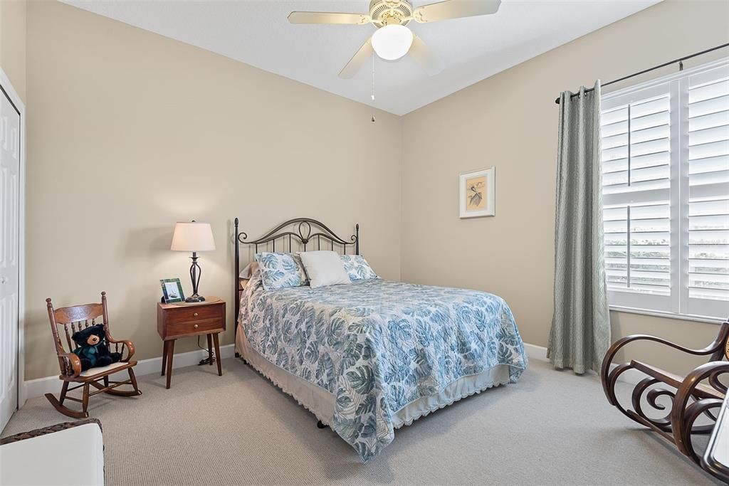 For Sale: $699,500 (5 beds, 3 baths, 2600 Square Feet)