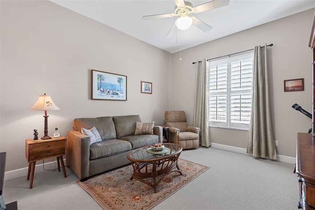 For Sale: $699,500 (5 beds, 3 baths, 2600 Square Feet)