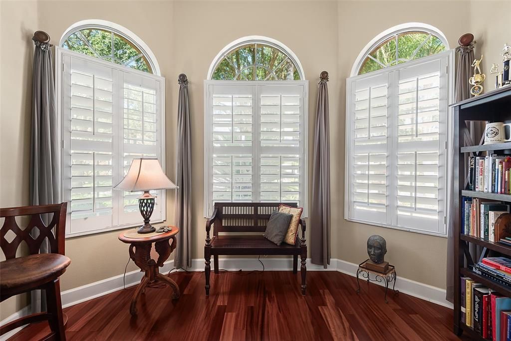 For Sale: $699,500 (5 beds, 3 baths, 2600 Square Feet)