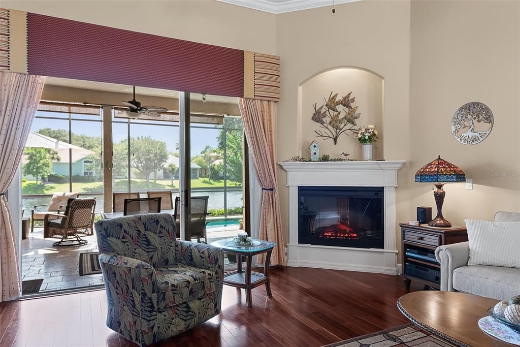 For Sale: $699,500 (5 beds, 3 baths, 2600 Square Feet)