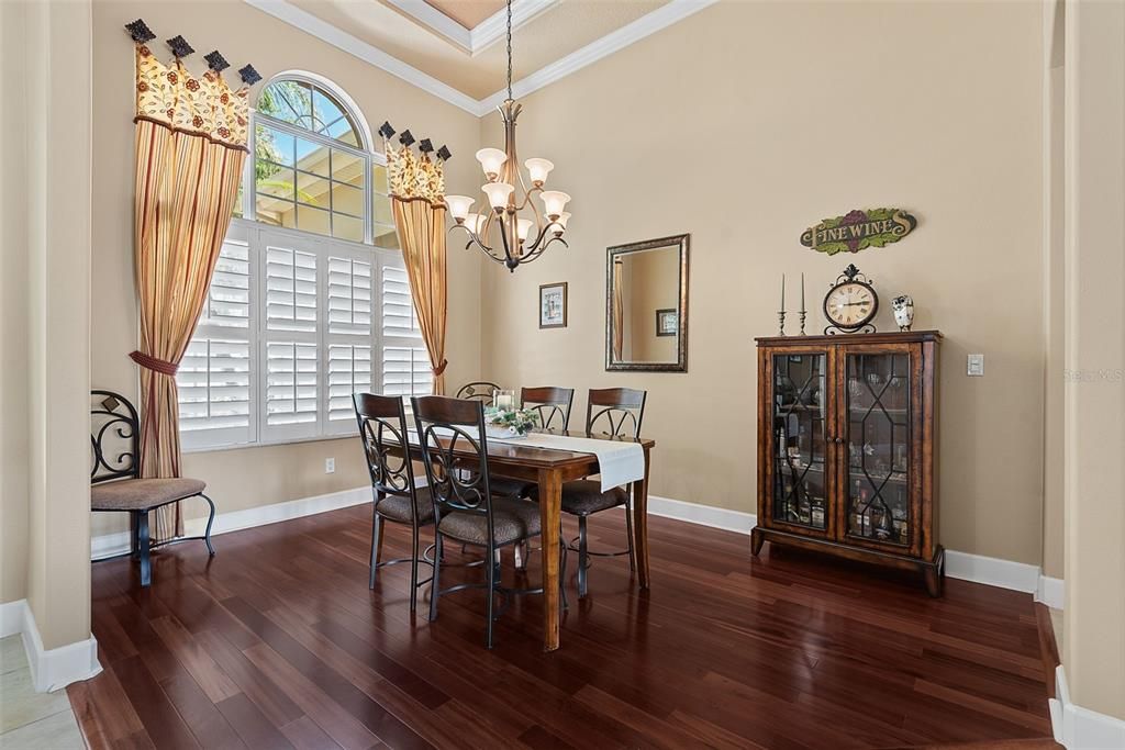 For Sale: $699,500 (5 beds, 3 baths, 2600 Square Feet)