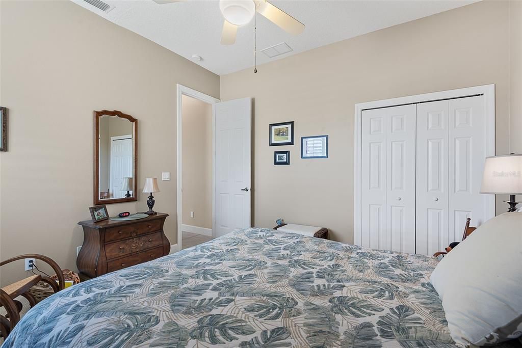 For Sale: $699,500 (5 beds, 3 baths, 2600 Square Feet)
