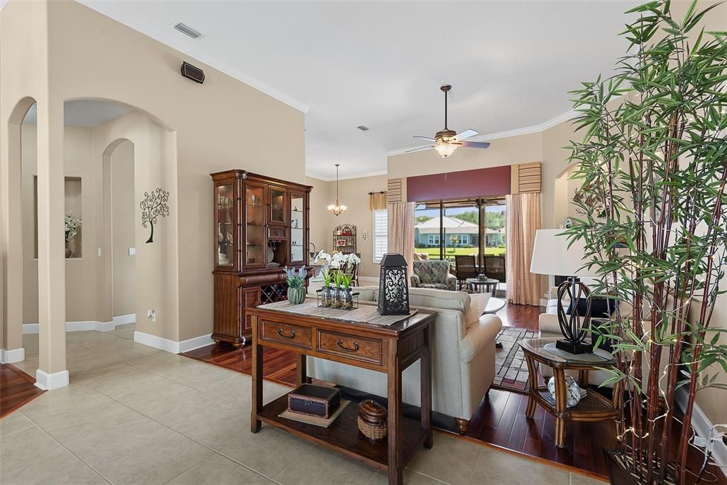 For Sale: $699,500 (5 beds, 3 baths, 2600 Square Feet)