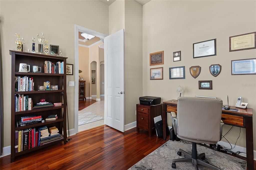 For Sale: $699,500 (5 beds, 3 baths, 2600 Square Feet)