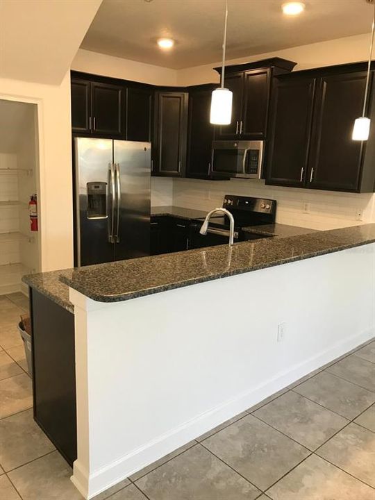 For Rent: $2,800 (4 beds, 3 baths, 2044 Square Feet)