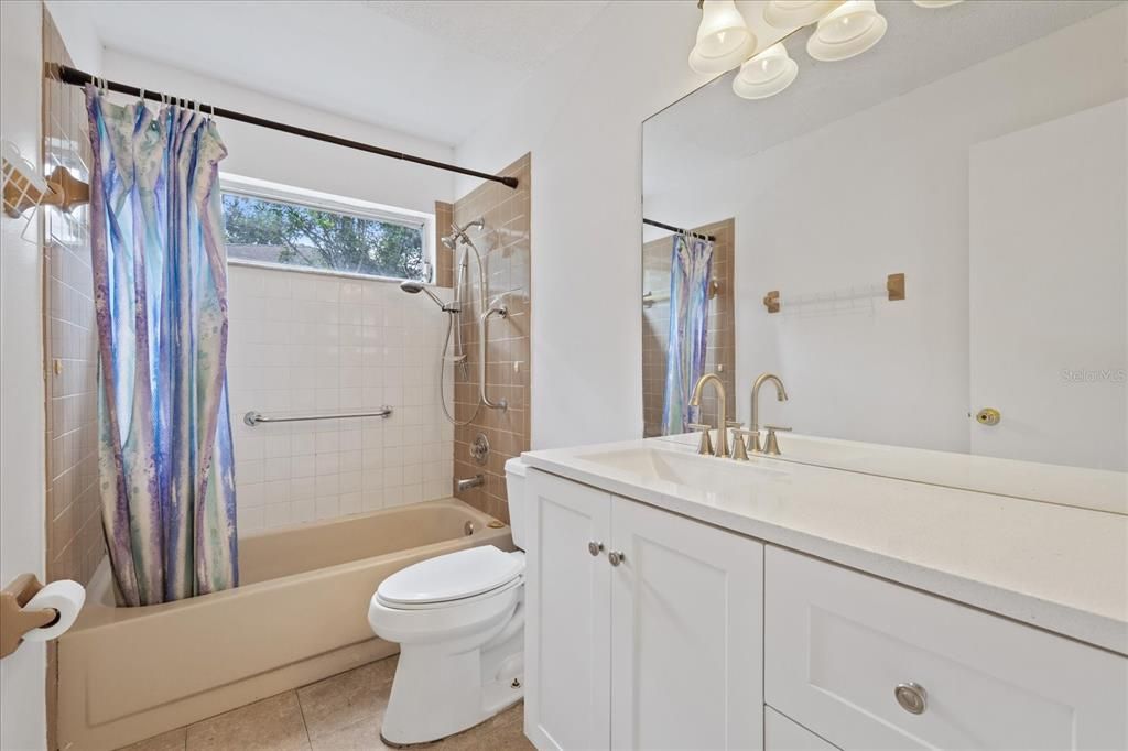 En Venta: $279,000 (3 camas, 2 baños, 1046 Pies cuadrados)