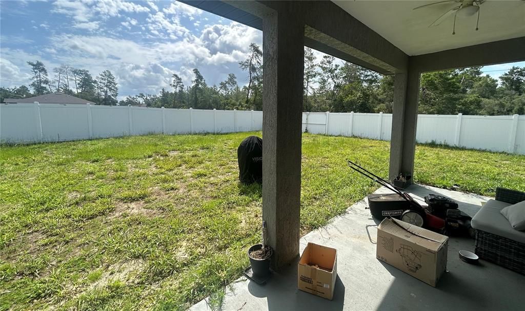 For Sale: $319,900 (3 beds, 2 baths, 1631 Square Feet)