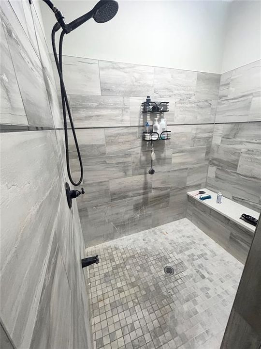 For Sale: $319,900 (3 beds, 2 baths, 1631 Square Feet)