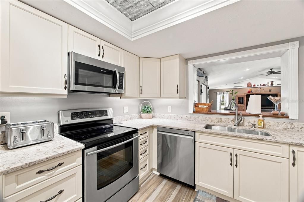 For Sale: $489,000 (3 beds, 2 baths, 2022 Square Feet)