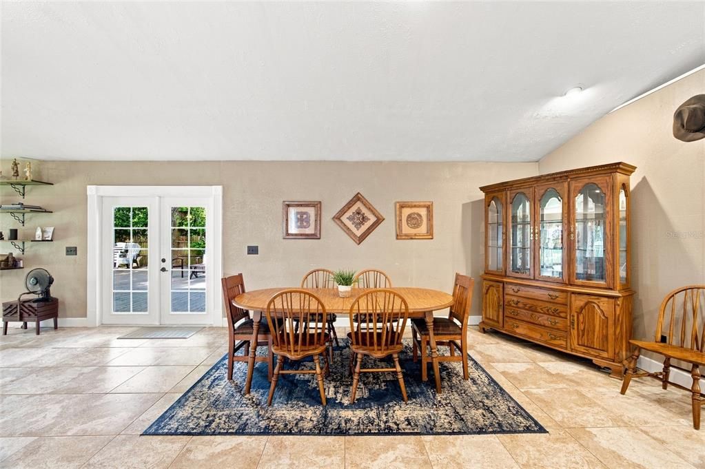 For Sale: $489,000 (3 beds, 2 baths, 2022 Square Feet)