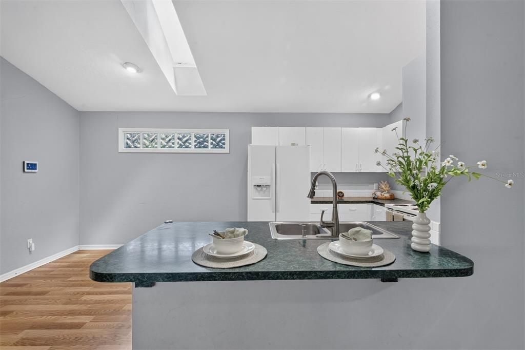 For Rent: $1,700 (3 beds, 2 baths, 1158 Square Feet)