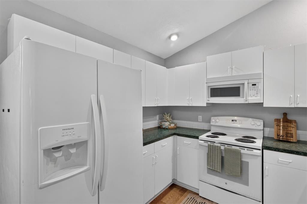For Rent: $1,700 (3 beds, 2 baths, 1158 Square Feet)