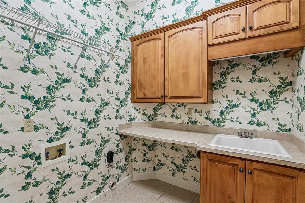 На продажу: $899,900 (4 спален, 4 ванн, 3931 Квадратных фут)