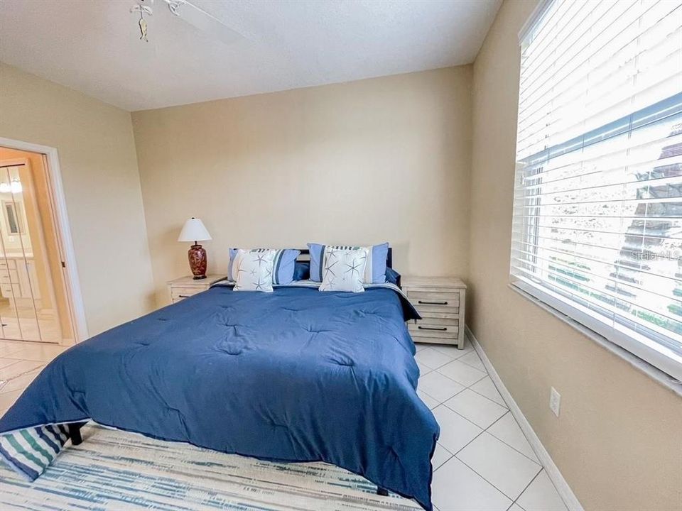 For Rent: $4,250 (3 beds, 2 baths, 1383 Square Feet)