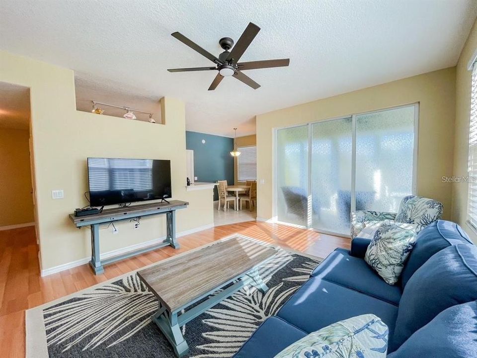 For Rent: $4,250 (3 beds, 2 baths, 1383 Square Feet)