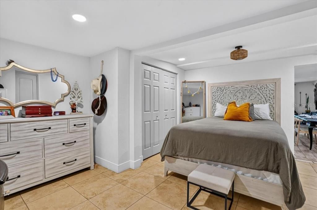 For Sale: $360,000 (4 beds, 2 baths, 1557 Square Feet)