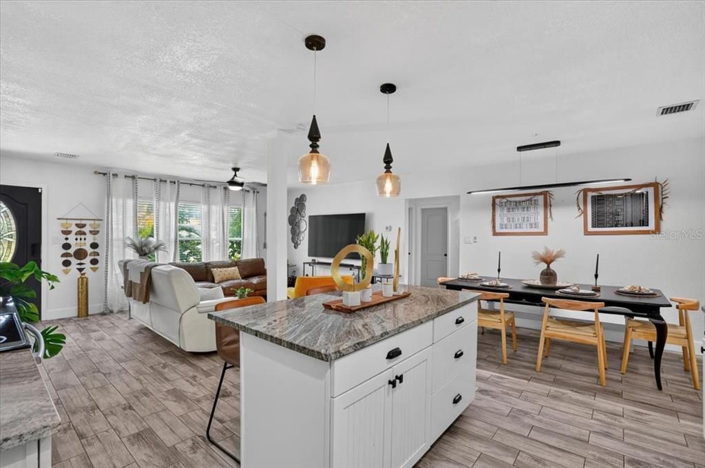 For Sale: $360,000 (4 beds, 2 baths, 1557 Square Feet)