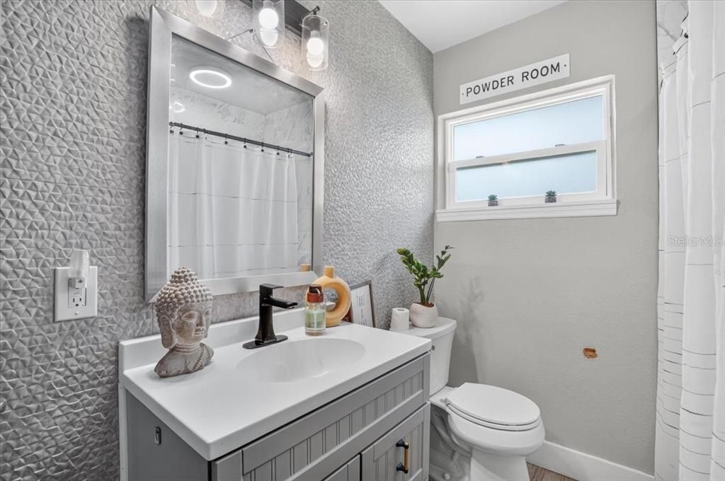 For Sale: $360,000 (4 beds, 2 baths, 1557 Square Feet)
