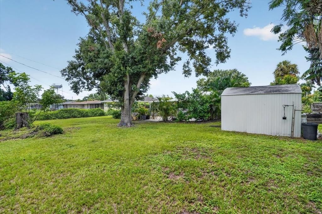 For Sale: $360,000 (4 beds, 2 baths, 1557 Square Feet)