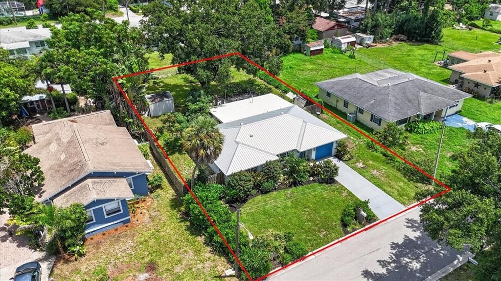 For Sale: $360,000 (4 beds, 2 baths, 1557 Square Feet)