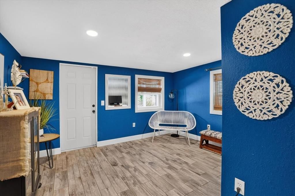 For Sale: $360,000 (4 beds, 2 baths, 1557 Square Feet)
