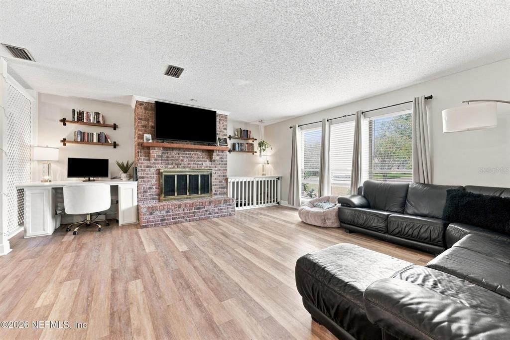 For Sale: $415,000 (3 beds, 2 baths, 1813 Square Feet)