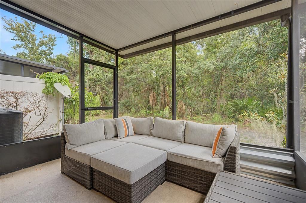 For Sale: $249,900 (3 beds, 2 baths, 1400 Square Feet)