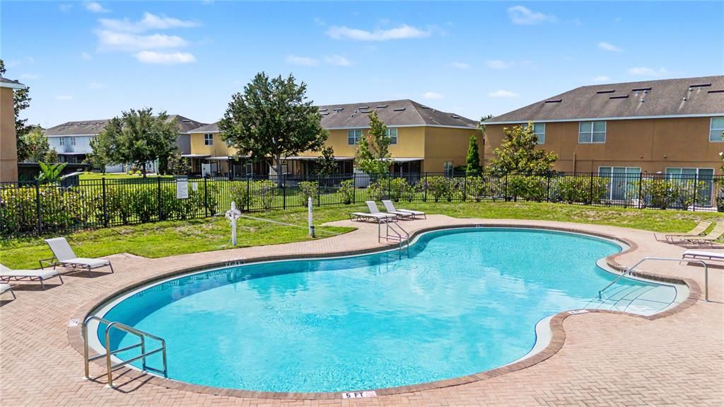 For Sale: $249,900 (3 beds, 2 baths, 1400 Square Feet)