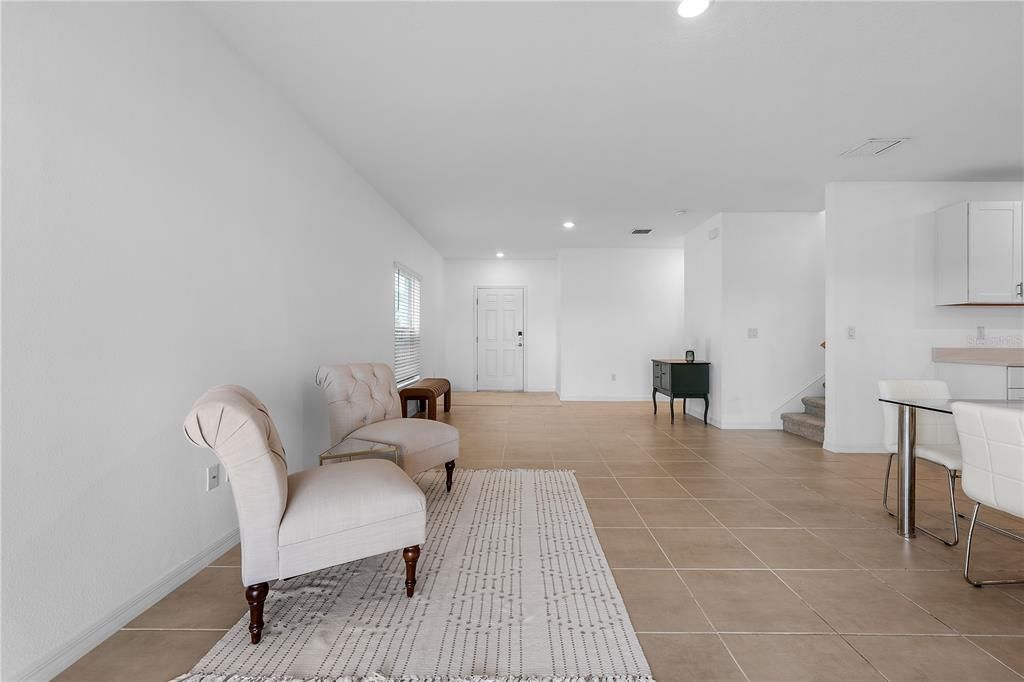 For Sale: $409,000 (5 beds, 3 baths, 2530 Square Feet)