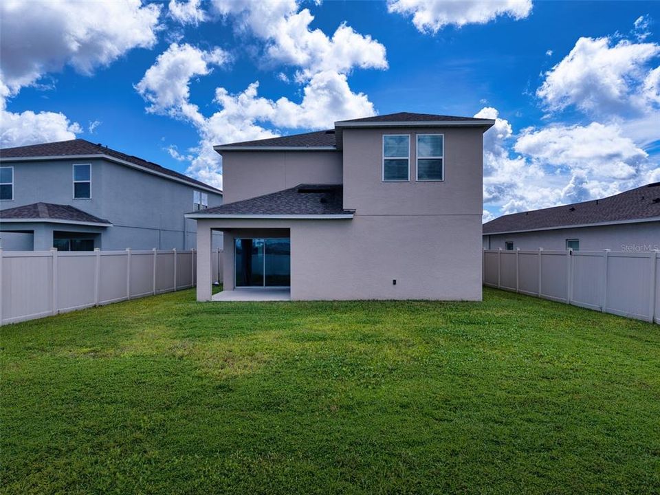 For Sale: $409,000 (5 beds, 3 baths, 2530 Square Feet)