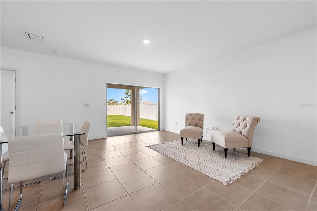 For Sale: $409,000 (5 beds, 3 baths, 2530 Square Feet)