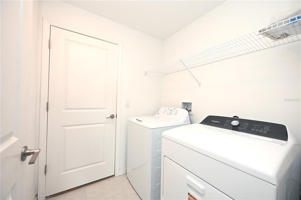 For Rent: $2,260 (4 beds, 2 baths, 1815 Square Feet)
