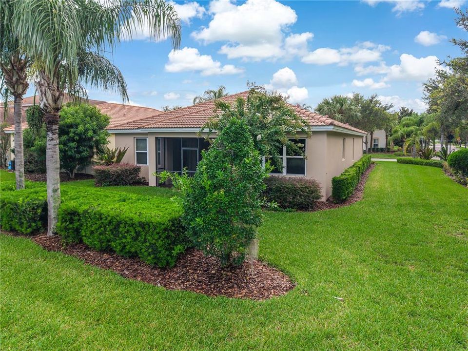 For Sale: $619,900 (3 beds, 2 baths, 1946 Square Feet)
