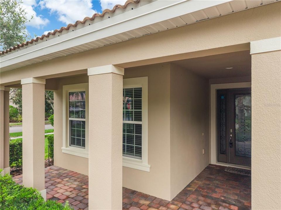 For Sale: $619,900 (3 beds, 2 baths, 1946 Square Feet)