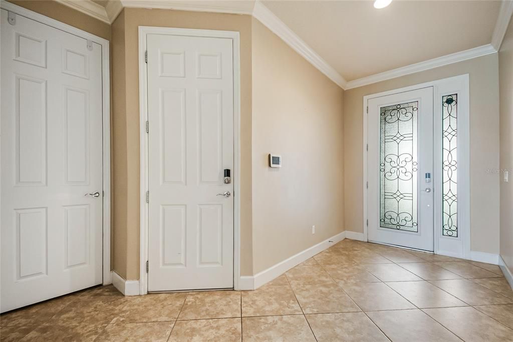 For Sale: $619,900 (3 beds, 2 baths, 1946 Square Feet)