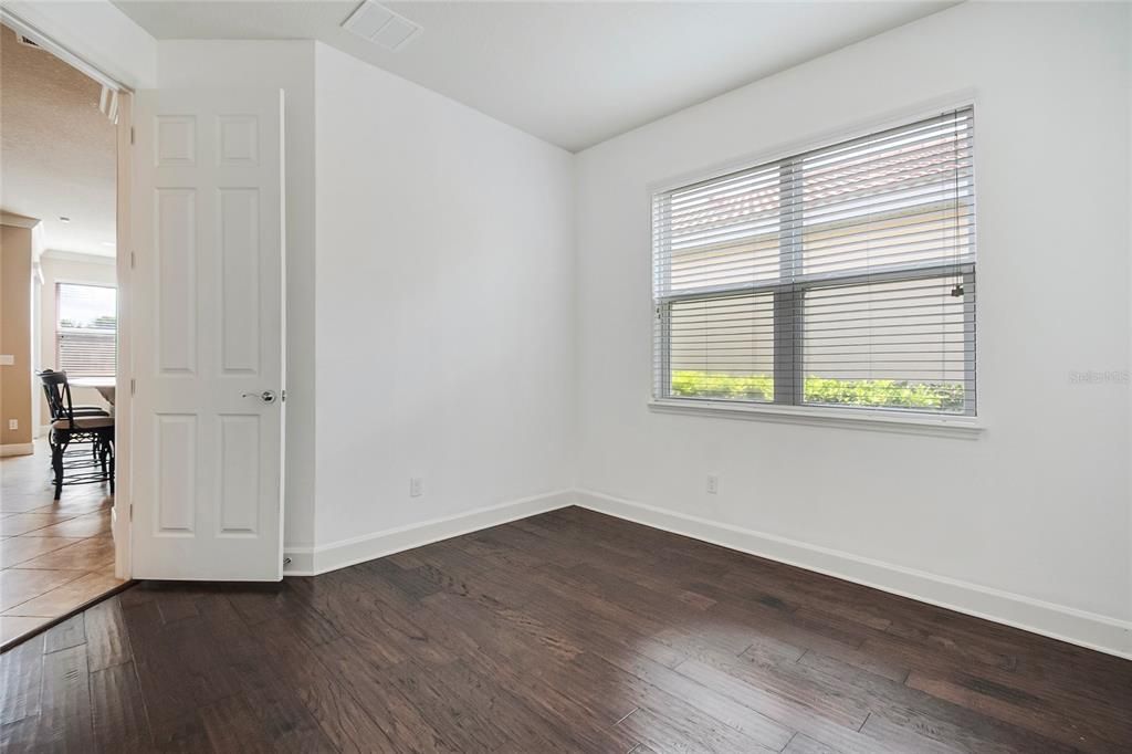 For Sale: $619,900 (3 beds, 2 baths, 1946 Square Feet)