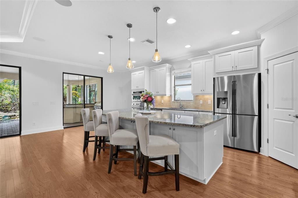 For Sale: $729,900 (3 beds, 3 baths, 2307 Square Feet)